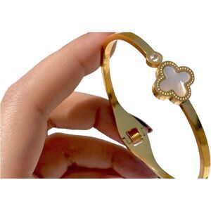 Gold Plated Four Leaf Clover Bracelet